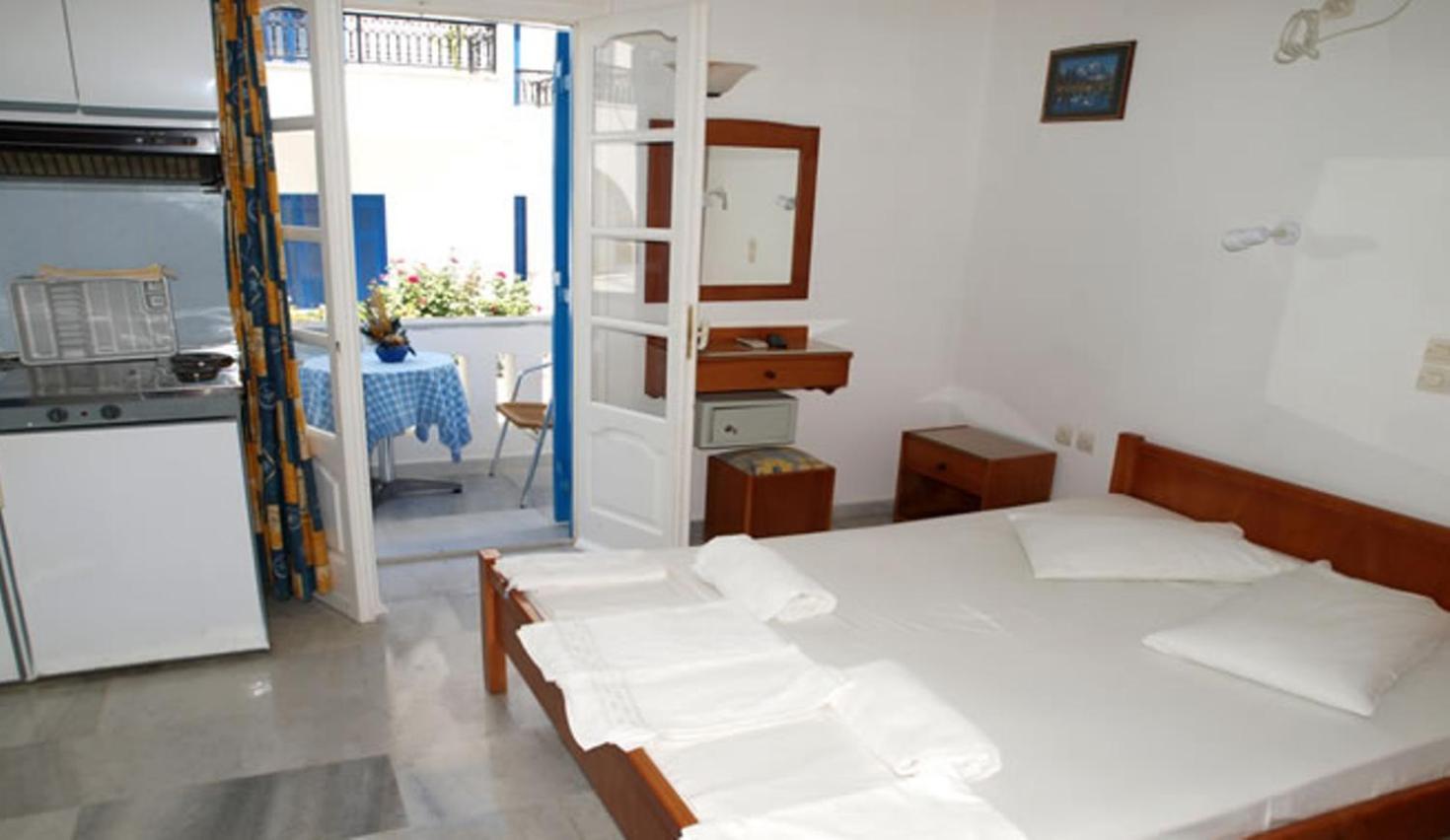 Rea Sun Naxos City